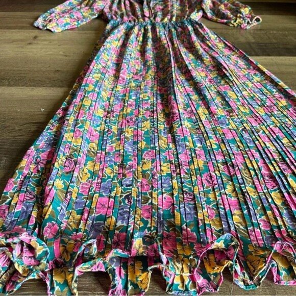 Vintage Diane Freis Maxi Dress Floral, Pleated w/ Shoulder Pad Bohemian - Picture 13 of 14